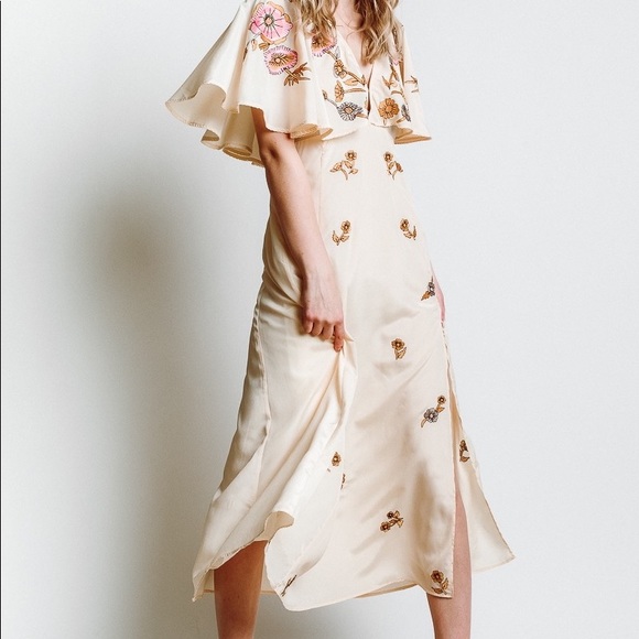 Cleobella HERMOSA KAFTAN DRESS IN APRICOT, SM - Picture 2 of 7